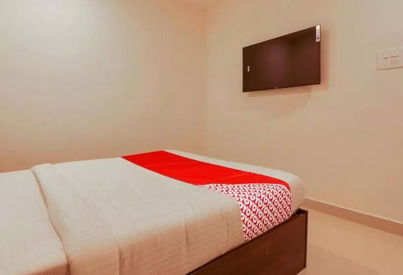 ホテル Oyo Sree Navya Grand