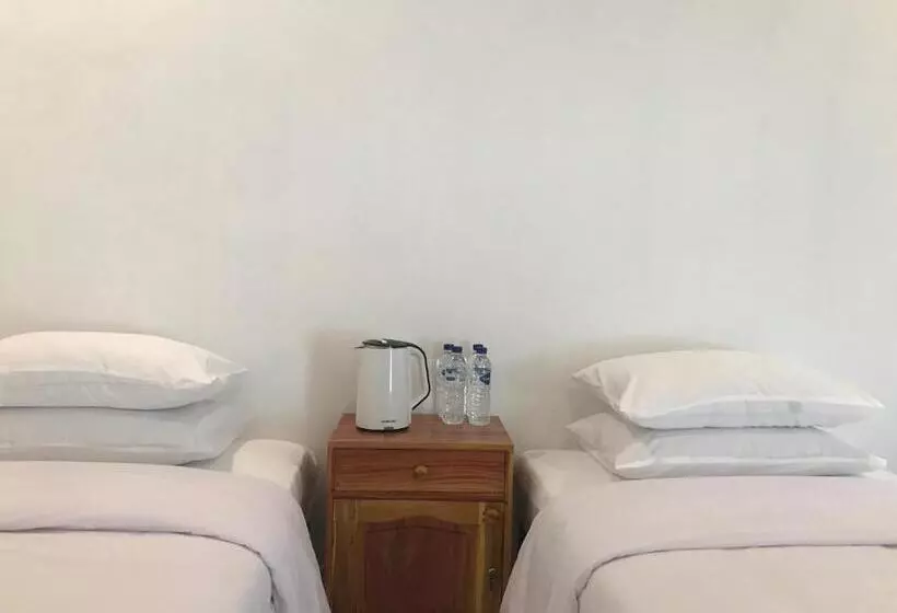 ホテル Pohon Purba Resort & Restaurant