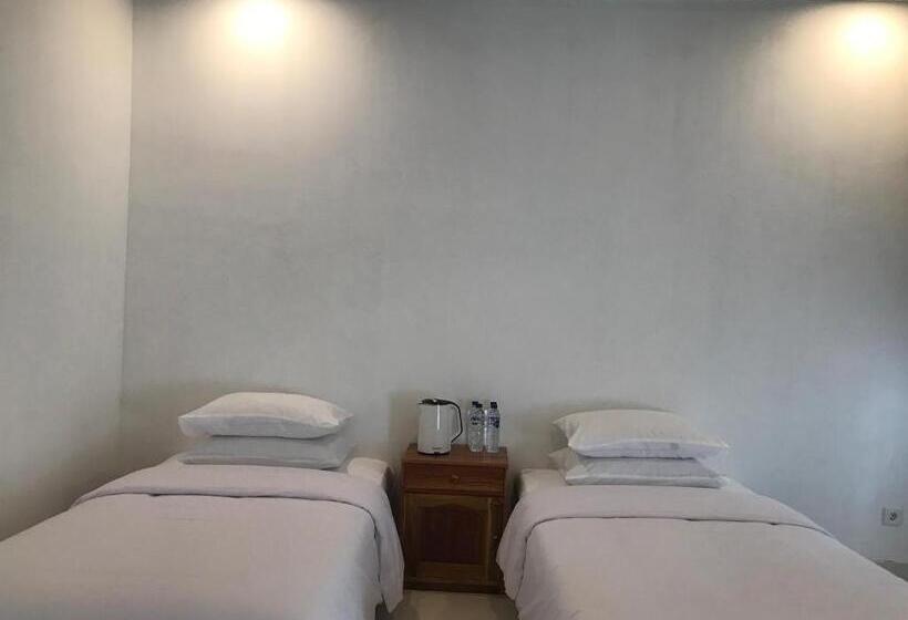 Отель Pohon Purba Resort & Restaurant