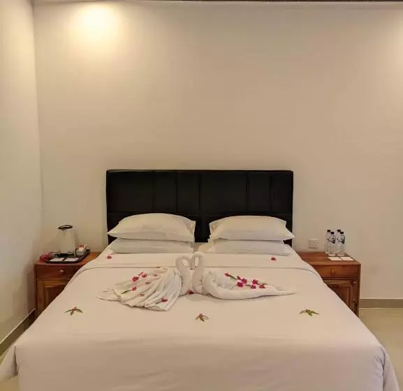 ホテル Pohon Purba Resort & Restaurant