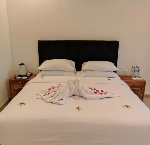 ホテル Pohon Purba Resort & Restaurant