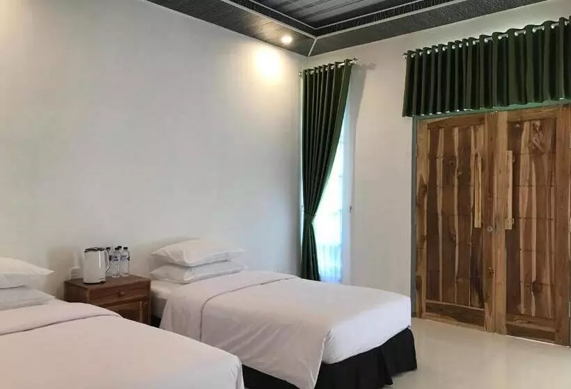 ホテル Pohon Purba Resort & Restaurant