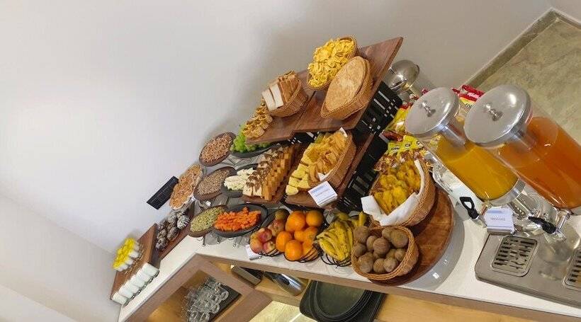 هتل Regenta Inn Motikhavdi Jamnagar