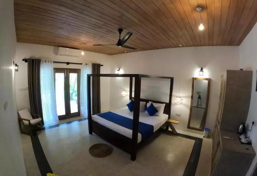 ホテル Sea Breeze Villa Ahangama