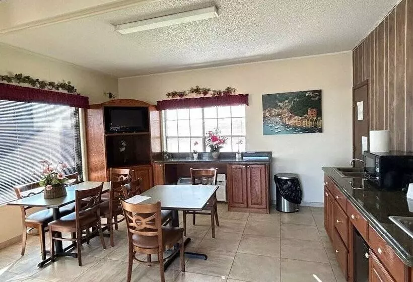 Hotelli Victorian Inns