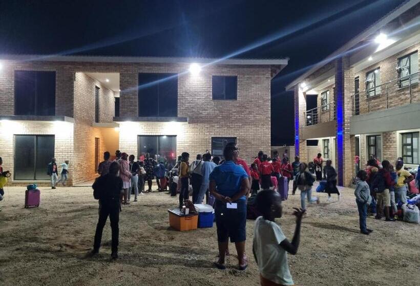 ペンション Airport Airbnb Family Units