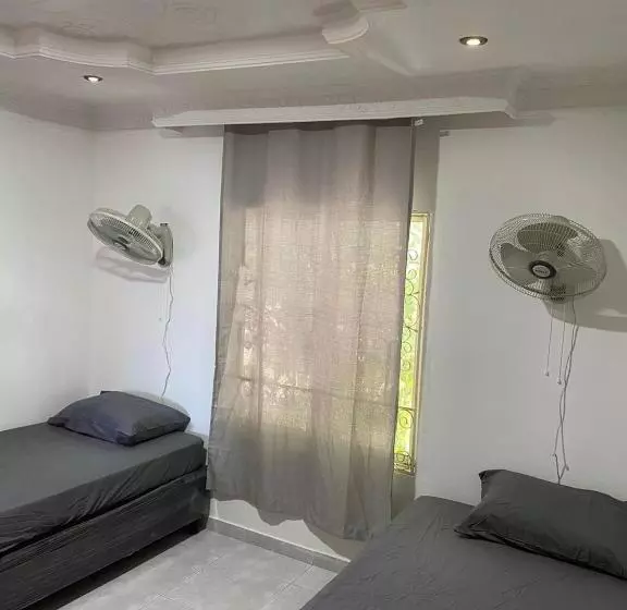پانسیون Hostal Casa Blanca