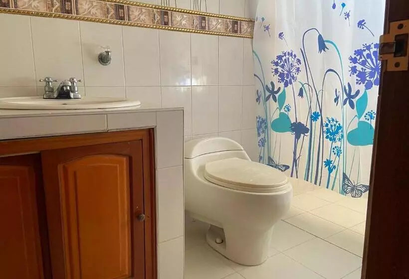 پانسیون Hostal Casa Blanca
