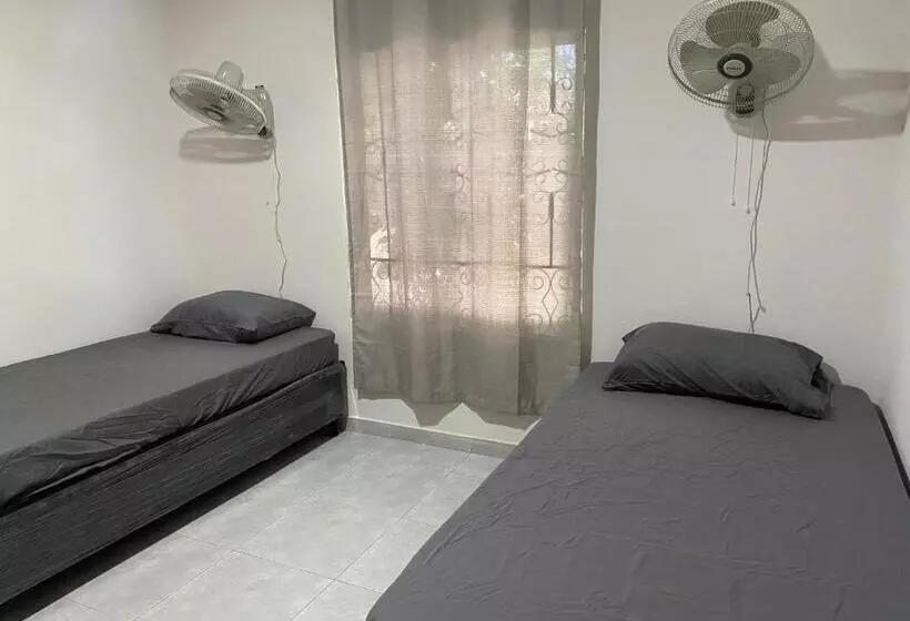 پانسیون Hostal Casa Blanca