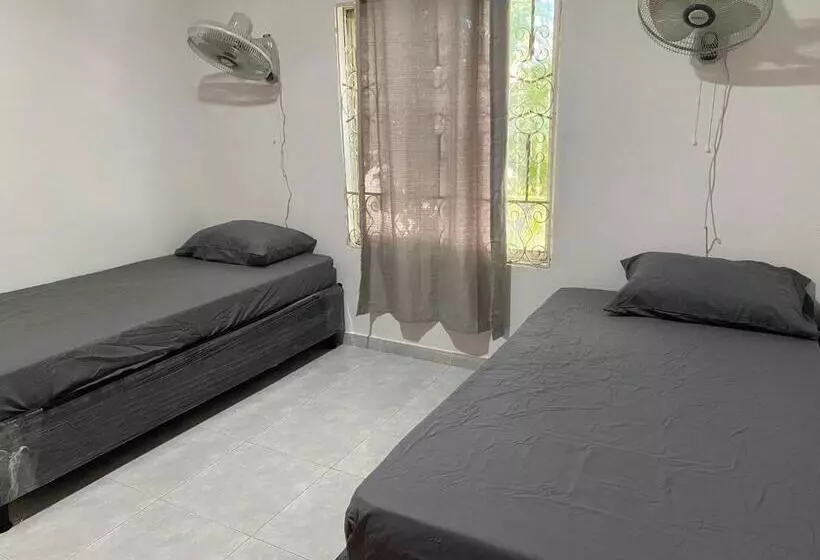 پانسیون Hostal Casa Blanca