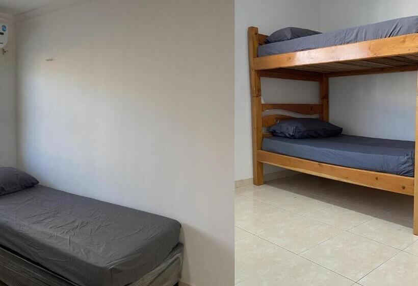 پانسیون Hostal Casa Blanca