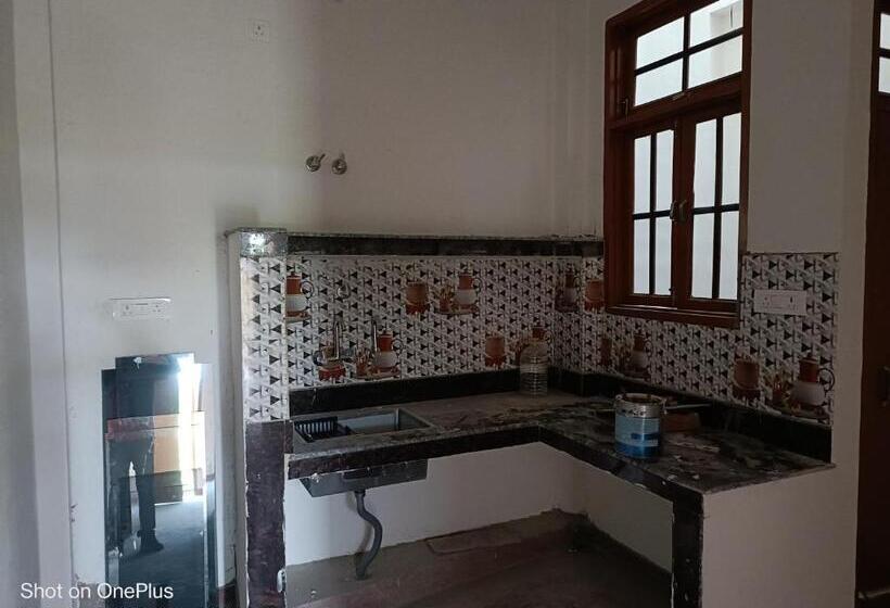 פנסיון Singhasan Homestay