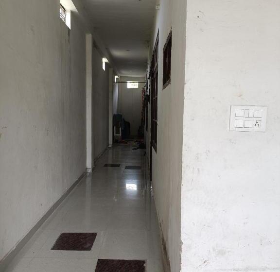 פנסיון Singhasan Homestay