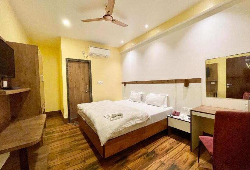 酒店 Shivam ! Varanasi होटल शिवम హోటల్ శివం ஹோட்டல் சிவம் Forɘigner S Choice ! Fully Air Conditioned Hote