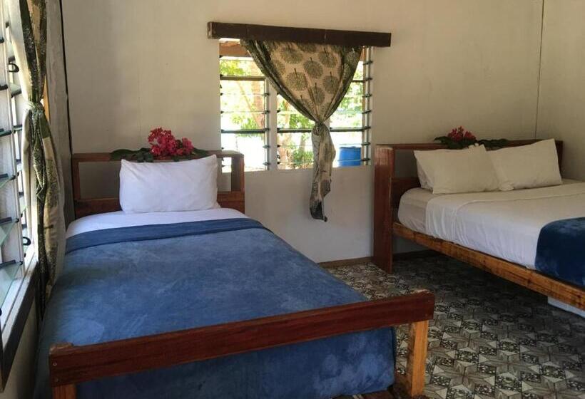 אתר נופש Yawekata Eco Still Bluewater Lodge