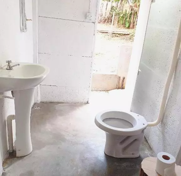 Canastra Hostel E Camping   Quartos