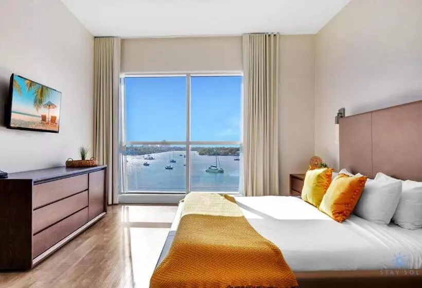 Costa Hollywood Design