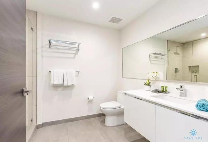 Costa Hollywood Design