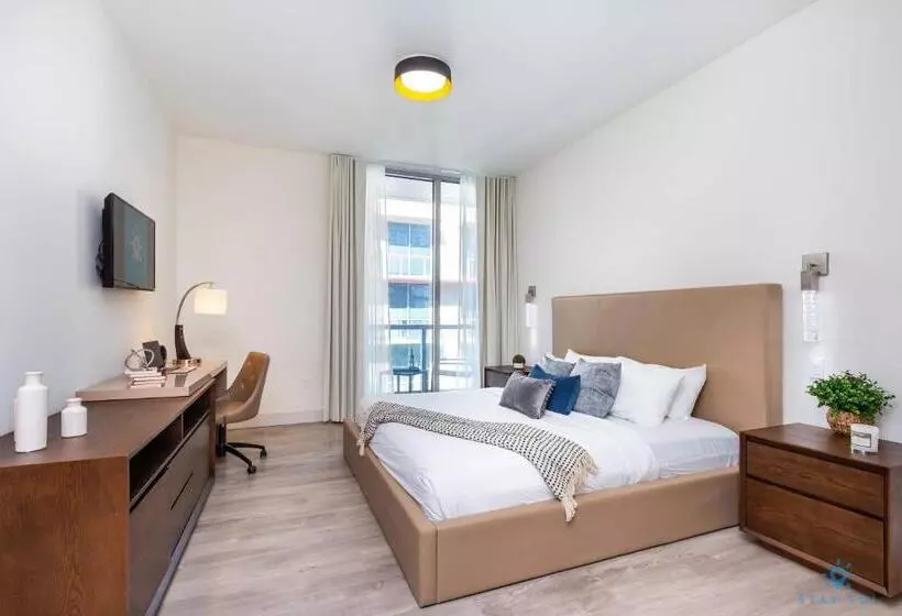 Costa Hollywood Design