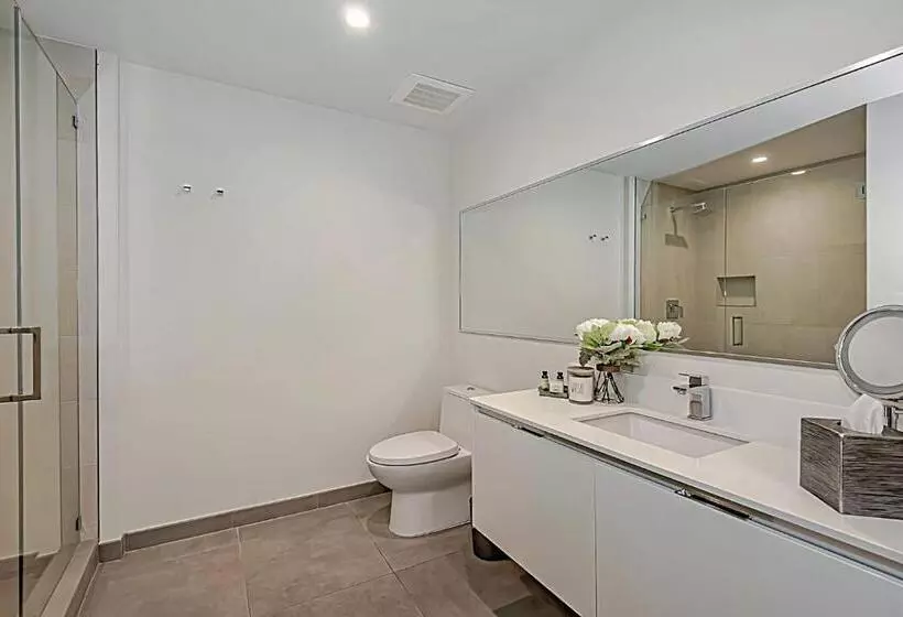 Costa Hollywood Design