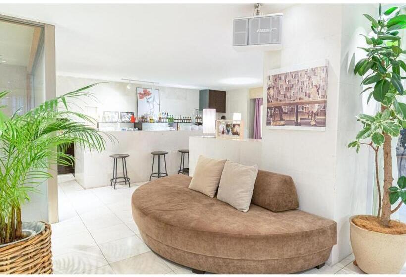 Hotel Crystal Palace   Vacation Stay 61200v