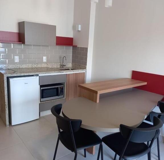 هتل Resort Praias Do Lago Park