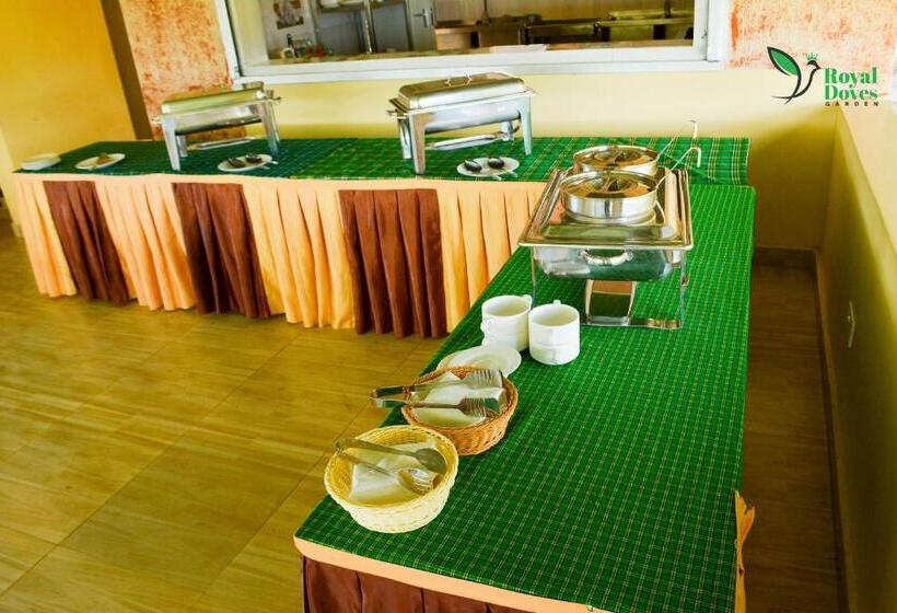 هتل Royal Doves Garden