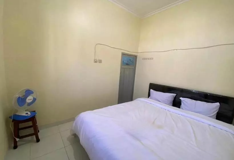 Hotelli Spot On 93452 Wulan Homestay 2 Syariah