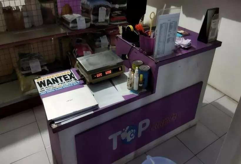 Hotelli Spot On 93452 Wulan Homestay 2 Syariah