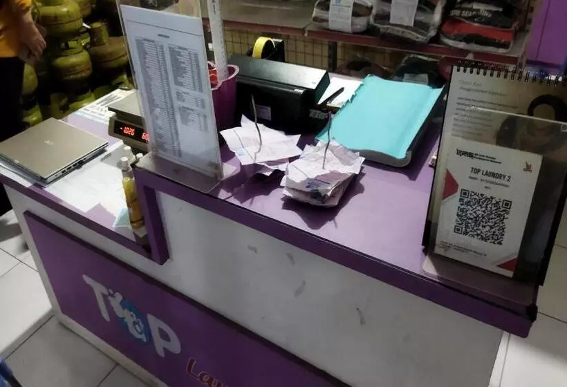 Hotelli Spot On 93452 Wulan Homestay 2 Syariah