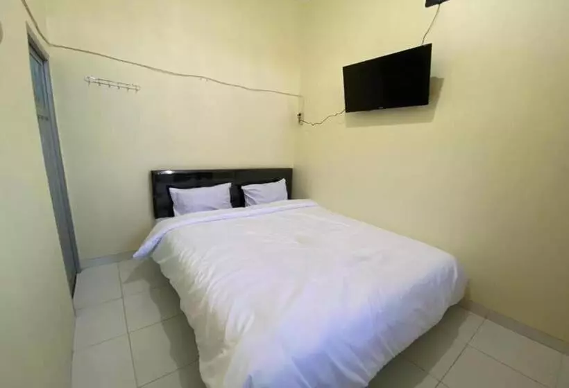 Hotelli Spot On 93452 Wulan Homestay 2 Syariah