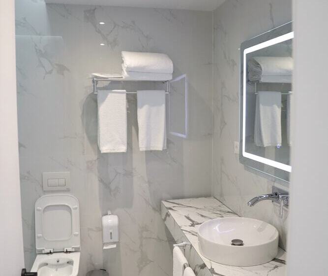 Metro Hotel Terminal