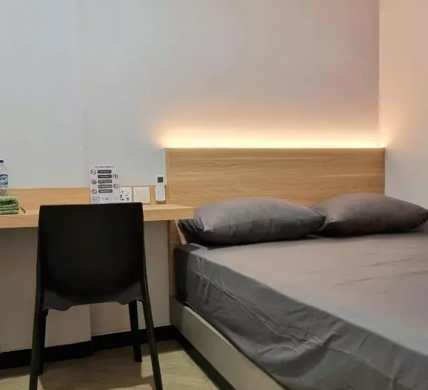 ペンション Check Inn Permata Hijau