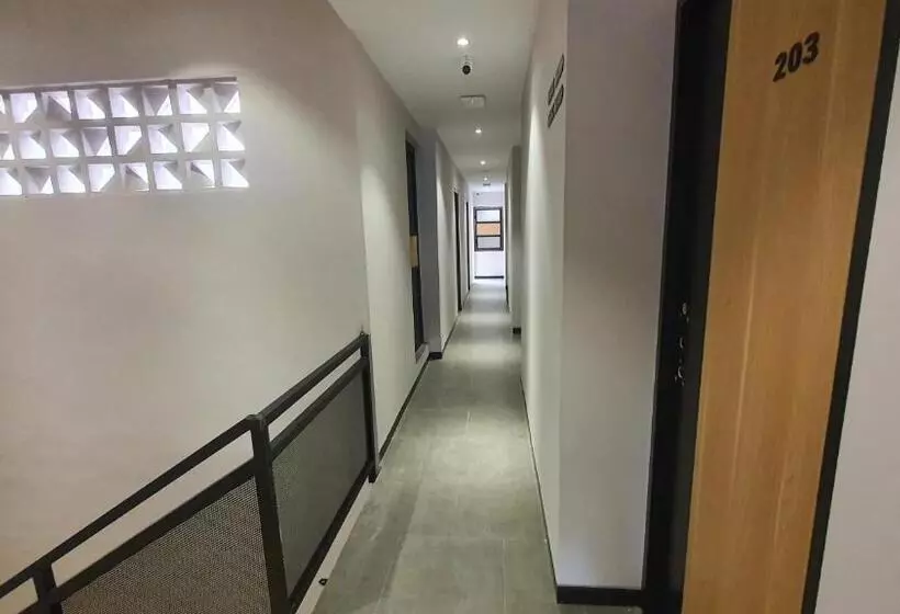ペンション Check Inn Permata Hijau