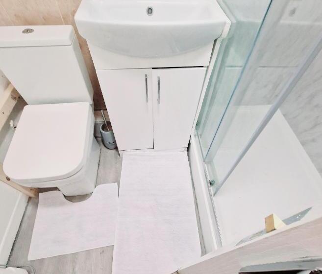 Пансион Flat 16 Homedale House