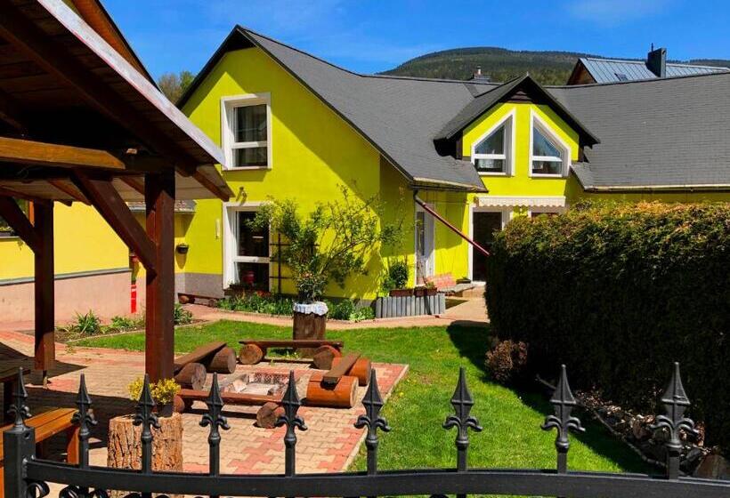 بنسيون Penzion Natty   S Wellness Přímo U Sjezdovky