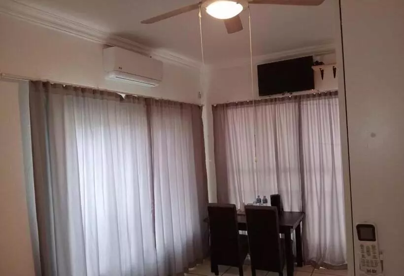 ペンション Streetview Suites