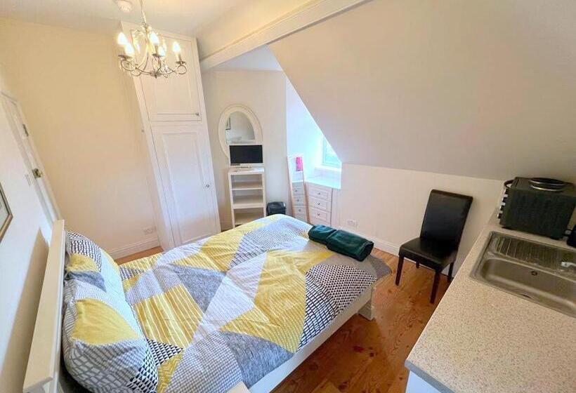 Sutton Studio Apartments