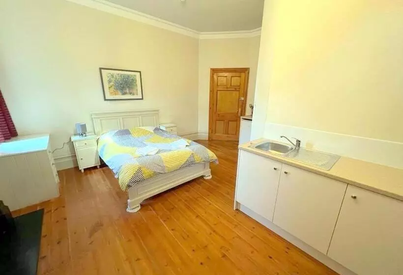 Sutton Studio Apartments