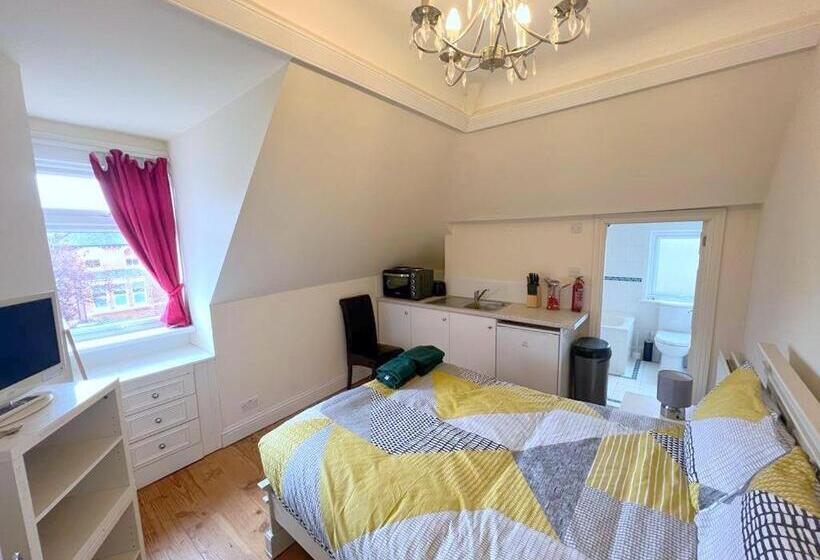 Sutton Studio Apartments