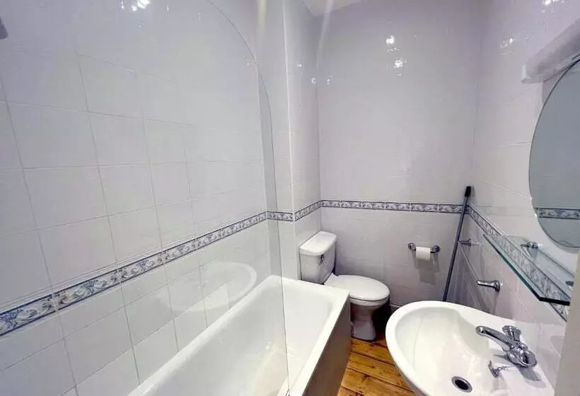 Sutton Studio Apartments