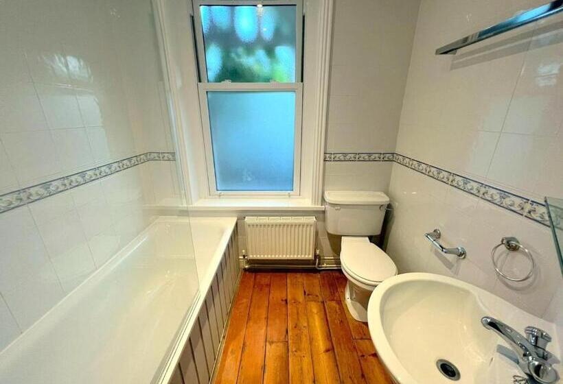 Sutton Studio Apartments