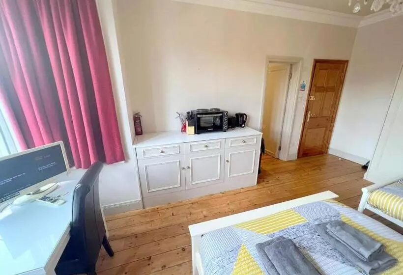 Sutton Studio Apartments