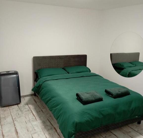 هاستل Pensiune Sweet Touch