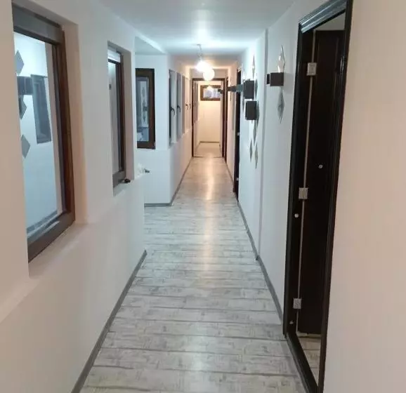 Retkeilymaja Pensiune Sweet Touch