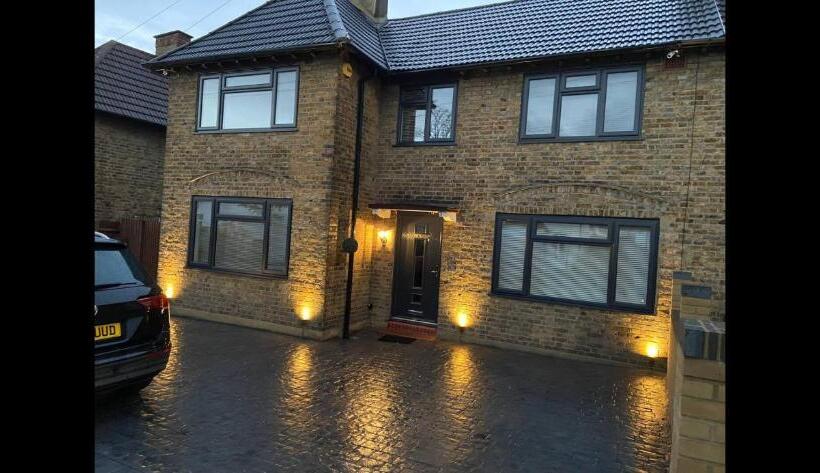 ベッドアンドブレックファースト Luxury Studio Apartment, Beckenham