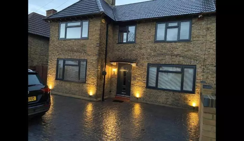 Aamiaismajoitus (B&B) Luxury Studio Apartment, Beckenham