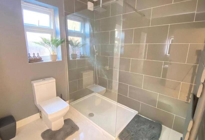 ベッドアンドブレックファースト Luxury Studio Apartment, Beckenham