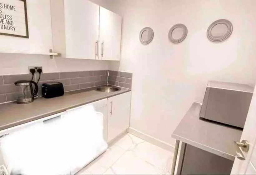 Aamiaismajoitus (B&B) Luxury Studio Apartment, Beckenham