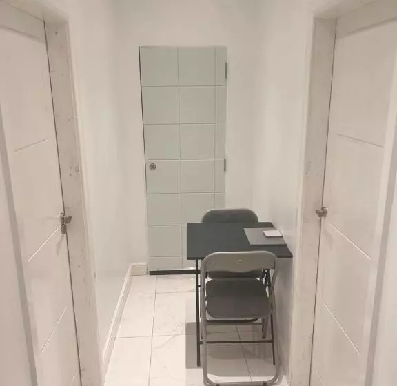 Aamiaismajoitus (B&B) Luxury Studio Apartment, Beckenham